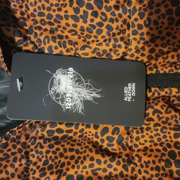 NWT Lands End leopard vest - Picture 3 of 6